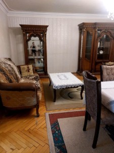 4 otaqlı köhnə tikili